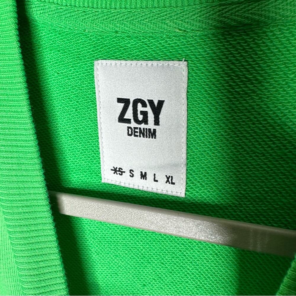 ZGY DENIM Zee Oversized Sweatshirt Electric Green NWT in XS - Picture 2 of 5